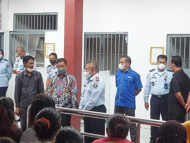 
					Anggota Komisi I DPRD Kota Tarakan kunjungan kerja ke Lapas. Foto : Ist
