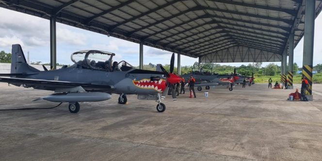 
					Tiga Pesawat Tempur EMB-314 Super Tucano di Lanud Anang Busra Tarakan. Foto: ist