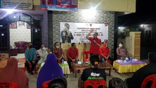 
					Anggota DPR RI Deddy Sitorus gelar reses serap aspirasi masyarakat karang Anyar Kota Tarakan. Foto : Fokusborneo.com 
