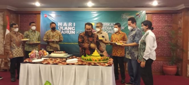 
					HUT SMSI ke-5: Kerja Sama TNI AD- SMSI Diapresiasi Jenderal Dudung Abdurachman