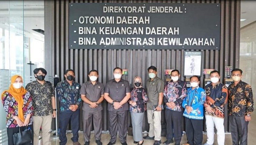 Konsultasikan Renperda Pengelolaan Keuangan Daerah, Pansus II DPRD Kaltara Temui Kemendagri