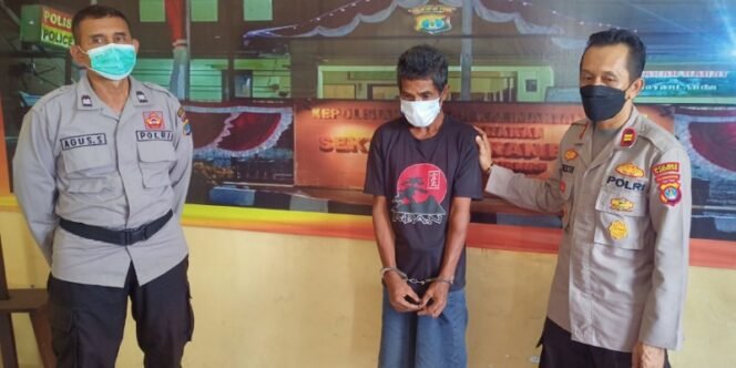 
					Kapolsek Tarakan Barat Iptu Angestri Saat Press Release Pengungkapan Kasus Pencurian dengan Kekerasan. Foto: fokusborneo.com 
