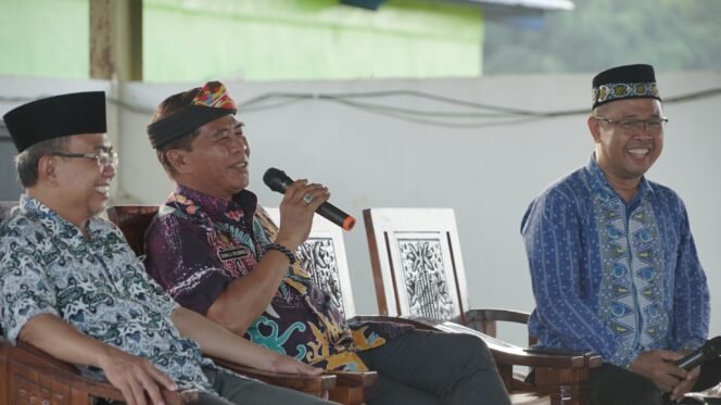 
					Gubernur Kaltara, Drs H Zainal A Paliwang saat bersilaturahmi bersama Forum Sekolah Swasta dan Forum  Guru Muhammadiyah Kalimantan Utara.Foto: Dkisp Kaltara