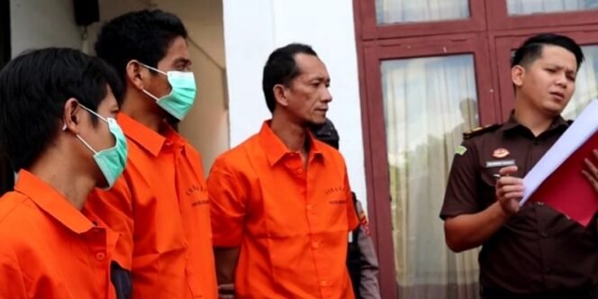 
					Tiga Tersangka Kasus Ilegal Mining Diserahkan ke JPU. Foto: IST 
