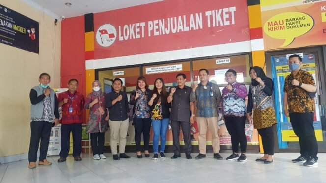 
					Anggota DPRD Provinsi Kaltara dari gabungan Komisi 1 dan 3 berkunjung ke Pelni Tarakan. Foto : Fokusborneo.com