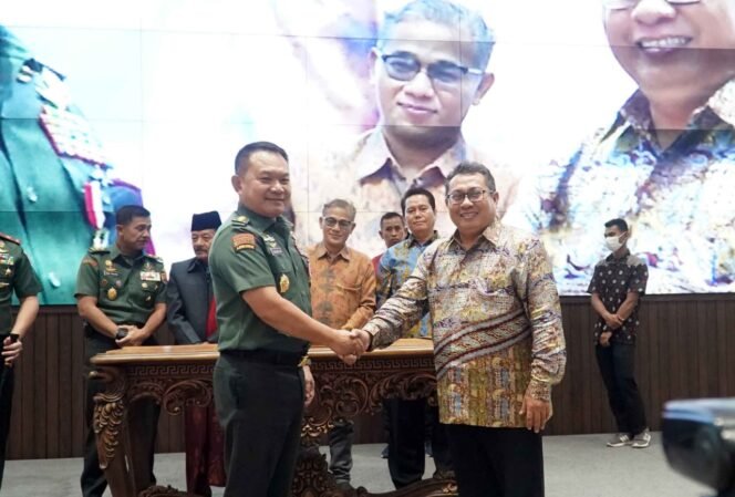 
					Kasad Jenderal Dudung Abdurachman Minta SMSI Terus Kembangkan Jurnalisme Jujur