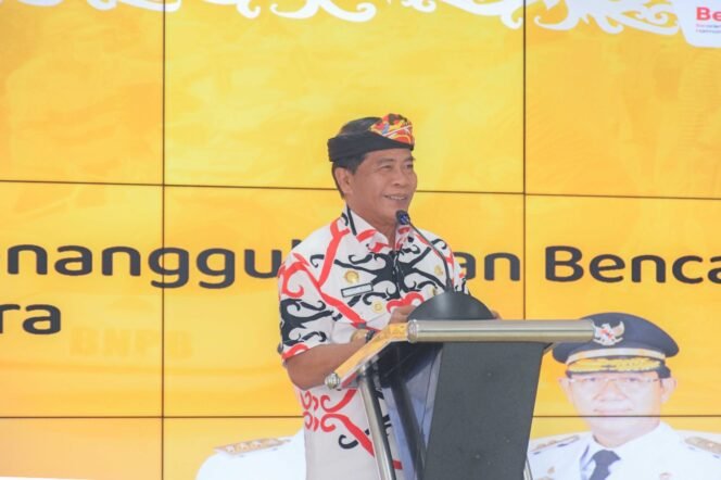 
					SOSIALISASI : Gubernur Kaltara, Drs H Zainal A Paliwang SH, M.Hum membuka acara Sosialisasi RPB di Aula Serbaguna Gedung  Gadis, Kamis (11/8).Foto : Dkisp Kaltara 