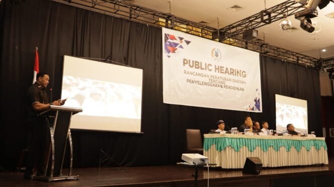 
					Pansus 4 DPRD Provinsi Kaltara uji publik Ranperda tentang Penyelenggara Pendidikan. Foto : Fokusborneo.com