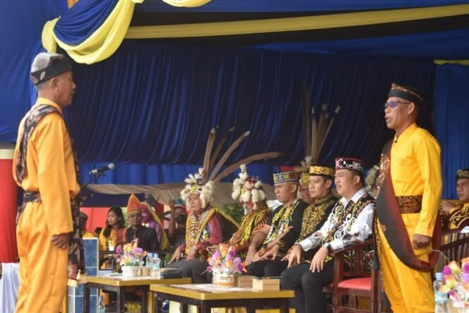 
					Bupati Bulungan Syarwani, Pimpin Upacara Hari Jadi Kota Tanjung Selor ke 232 dan Hari jadi Kabupaten Bulungan ke 62 Tahun 2022 bertempat di Lapangan Agathis, Rabu (12/10).