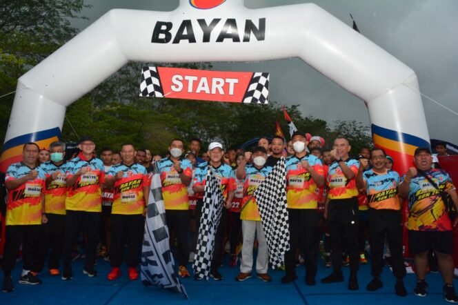 
					Kodam VI/ Mulawarman bekerja sama dengan PT.  Bayan Resources menggelar kegiatan Lari 10 Km bertempat di Grand City Balikpapan, Minggu(9/10)