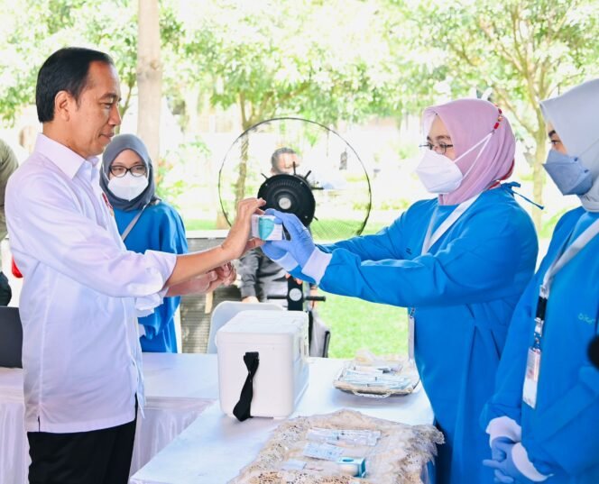 
					Presiden Jokowi Tinjau Penyuntikan Perdana Vaksin IndoVac