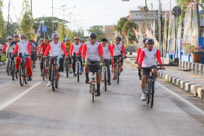 
					Gubernur Pacu Aksi Semangat Api Bela Negara dengan â€˜Besipida Sihatâ€™