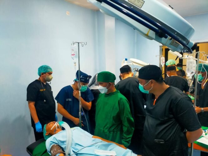 
					18 Orang Penderita bibir sumbing mengikuti operasi bibir sumbing gratis di Rumah Sakit Umum Carsa Tarakan, Selasa (8/11).