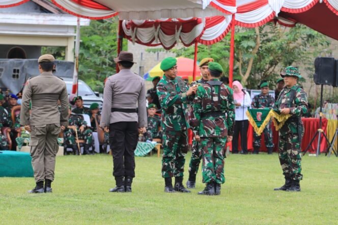 
					Tutup TMMD ke-155, Pangdam VI/ Mlw Ajak Masyarakat Untuk Terus Berdedikasi Membangun Negeri