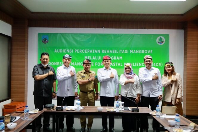 
					Rehabilitasi Mangrove Bakal Dibantu Bank Dunia