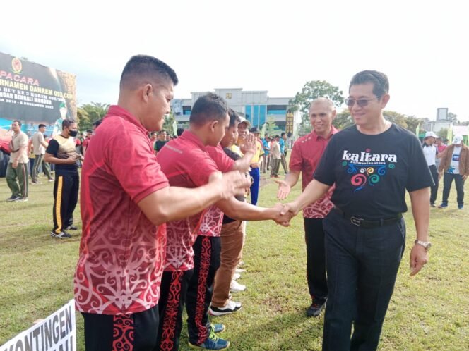 
					Turnamen Danrem 092/Maharajalila Cup Wadah Pencarian Bibit Atlet Kaltara