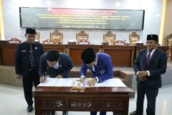 
					APBD Tana Tidung 2023 Disetujui Rp 1,094 Triliun