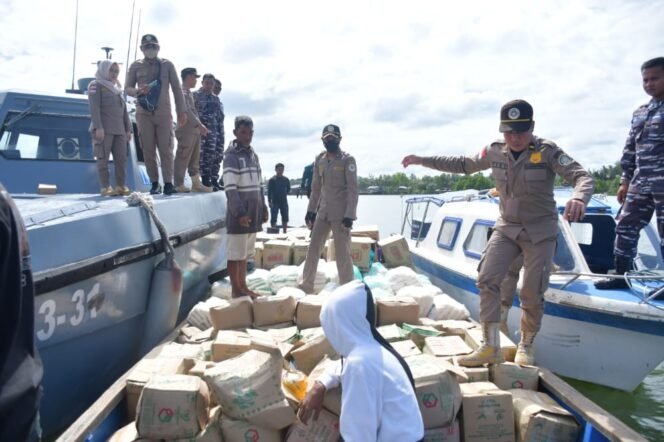 
					PATROLI LAUT : Karantina Pertanian Tarakan Patroli Bersama TNI AL di Perairan Perbatasan 