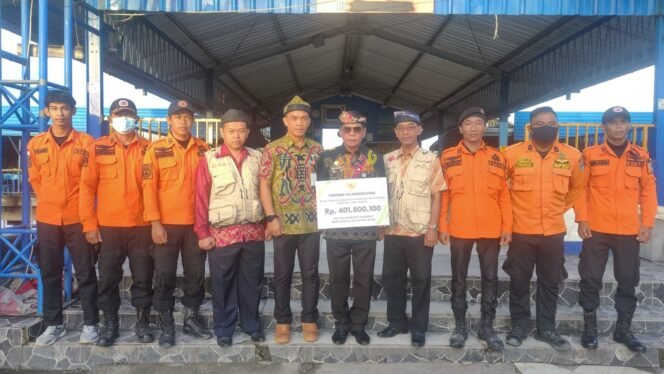
					Pemerintah Provinsi (Pemprov) Kalimantan Utara (Kaltara) memberikan bantuan senilai Rp 401.800.100 untuk musibah banjir dan tanah longsor akibat gempa bumi di Kabupaten Cianjur, Jawa Barat. 

