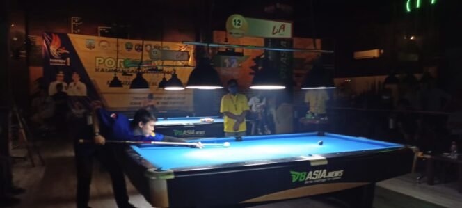 
					Pertandingan cabang olahraga (Cabor) Biliar pada Pekan Olahraga (Porprov) I Kaltara resmi dimulai, di Venue Nine Ball Tarakan, Sabtu (17/12/2022)

