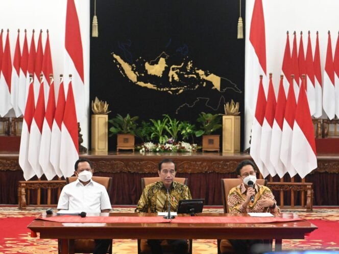 
					Pemerintah Resmi Cabut Kebijakan PPKM Mulai Hari Ini