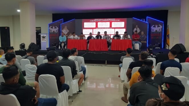 
					Technical meeting Benuanta Muscle Fighter Gubernur Kalimantan Utara (Kaltara) Cup II Tahun 2022 Open se-Indonesia. Foto : Fokusborneo.com
