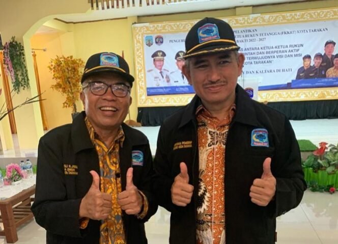 
					Ketua FKKRT Kota Tarakan Rusli Jabba bersama Walikota Tarakan dr. Khairul. Foto : Fokusborneo.com 