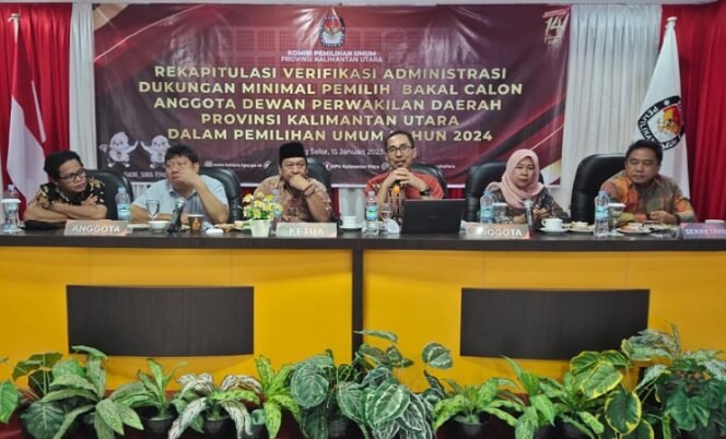 
					KPU Provinsi Kaltara gelar rekapitulasi vermin dukungan bacalon DPD RI. Foto : Ist 