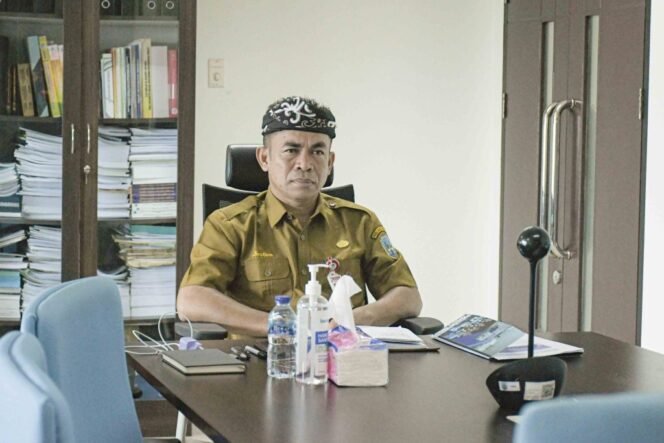
					Asisten II bidang Perekonomian dan Pembangunan Setdaprov Kaltara, Dr Bustan, SE.,M.Si