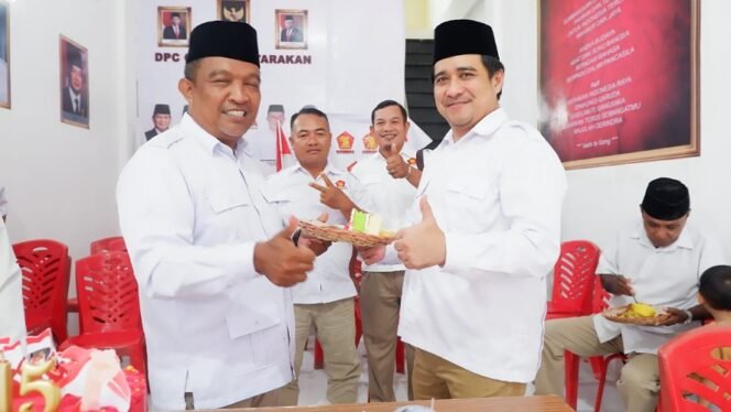 
					Ketua dan Sekretaris DPC Partai Gerindra Kota Tarakan Muhammad Yunus dan Simon Patino 1.
