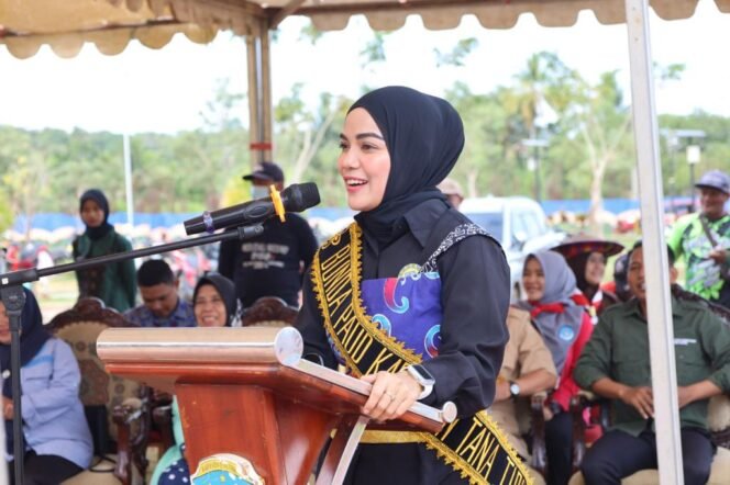 
					Bunda Paud Tana Tidung, Ibrahim Ali membuka kegiatan Kemah Bersama