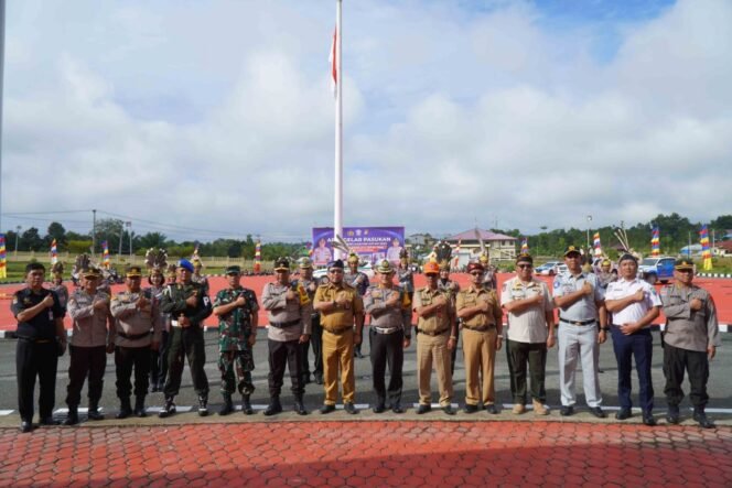 
					Apel Gelar Pasukan Operasi Kepolisian Keselamatan Kayan 2023, Asisten III Hadir Wakili Gubernur