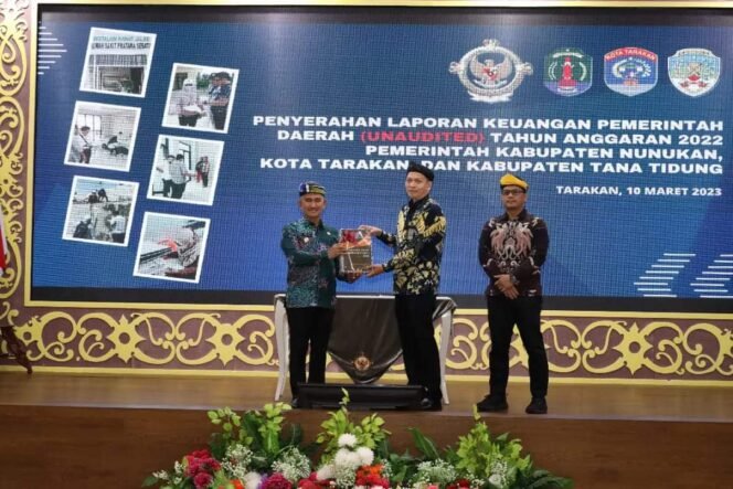
					Walikota Tarakan, dr Khairul Serahkan LKPD Unaudited TA 2022 Kepada BPK, Jumat (10/3).