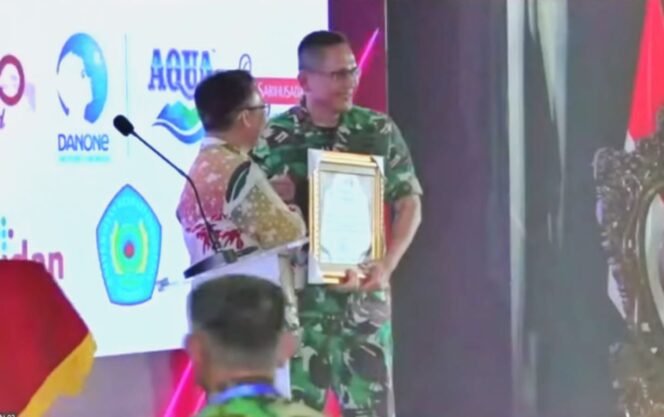 
					Perangi Stunting, Lantamal XIII Diganjar Penghargaan dari BKKBN