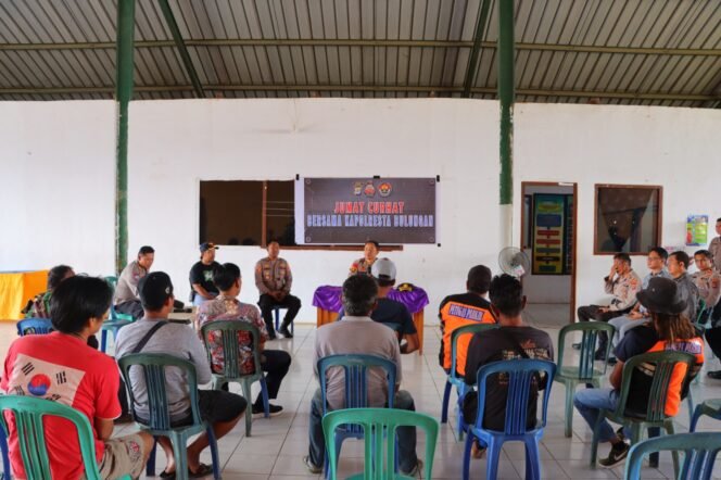 
					Polresta Bulungan Menggelar Jumat Curhat bersama warga disekitar Pasar Induk, Jumat (24/3)