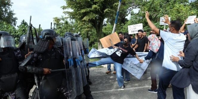 
					Simulasi Tim Pasukan PHH Lantamal XIII Dalam Uji Ketrampilan Glagaspur. Foto: ist