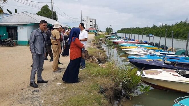
					Komisi 3 DPRD Kota Tarakan kunlap ke Jalan Hasanudin RT 8 Karang Anyar Pantai. Foto : Fokusborneo.com 