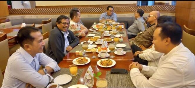 
					Pengurus Serikat Media Siber Indonesia (SMSI) Pusat Menaklukan Buka Puasa Bersama, Kamis (6/4)