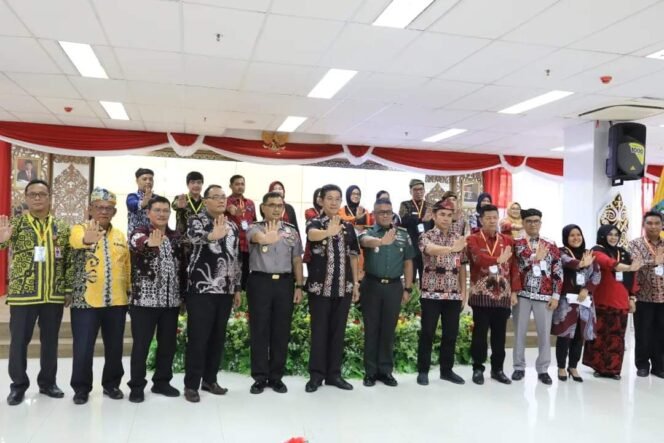 
					Wawali Effendhi Hadiri Kegiatan Penilaian Kinerja Kabupaten/Kota dalam Aksi Konvergensi Percepatan Penurunan Stunting