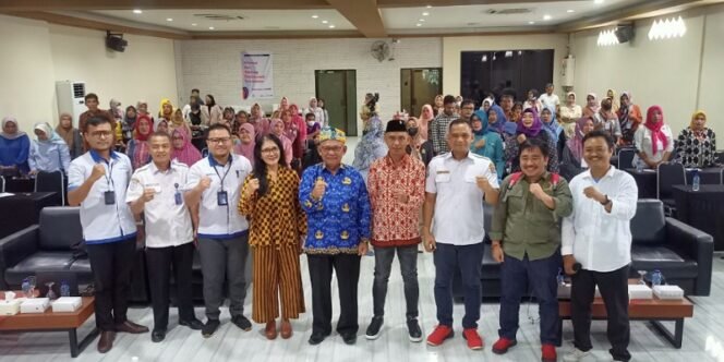 
					Bersama Bank BTN Anggota Komisi VI DPR RI Deddy Sitorus Gelar Sosialisasi Peluang dan Tantangan Pembiayaan Perumahan di Kaltara. Foto: fokusborneo.com
