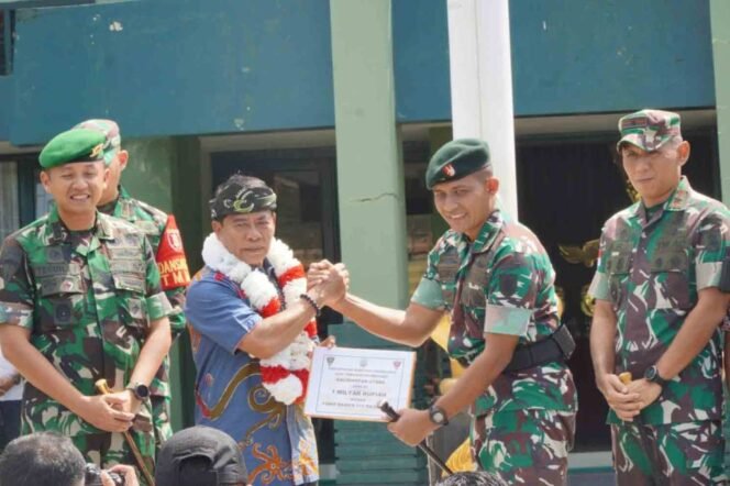 
					Gubernur Kaltara Serahkan Dana Hibah untuk Rehabilitasi Lapangan