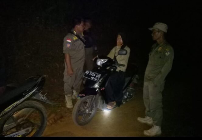 
					Satpol PP Tana Tidung melaksanakan giat patroli, Rabu (7/6)