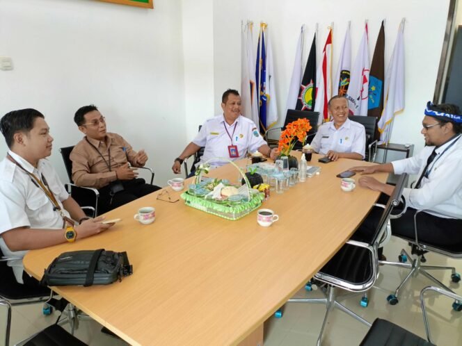 
					RAPAT KOORDINASI : Disdikbud Kaltara melakukan rapat evaluasi tahapan PPDB, Rabu (12/7).

