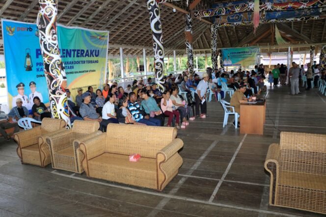 
					PROLANTERAKU : Kepala Dinkes Kaltara, H. Usman, M.Kes mengikuti verlap Pro Lanteraku yang berhasil masuk ke 15 Finaslis KIPP 2023 di Desa Setulang, Kabupaten Malinau, Selasa (25/7).Foto : Dkisp Kaltara 

