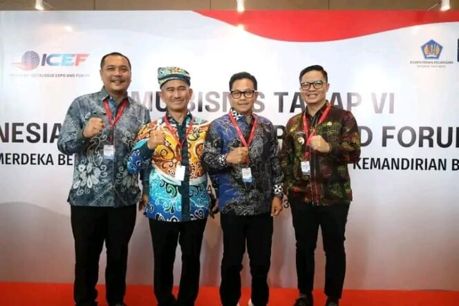 
					Bupati Kabupaten Tana Tidung, Ibrahim Ali menghadiri pembukaan acara tamu bisnis tahap Ke enam yang terintegrasi dengan ICEF