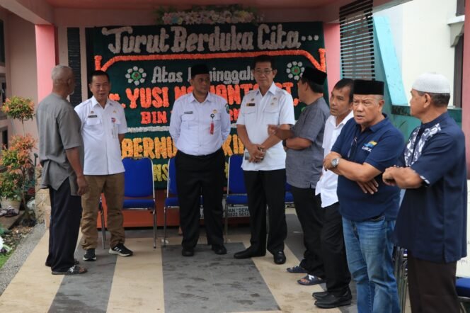 
					Wagub Sampaikan Duka Cita Almarhum Yusi