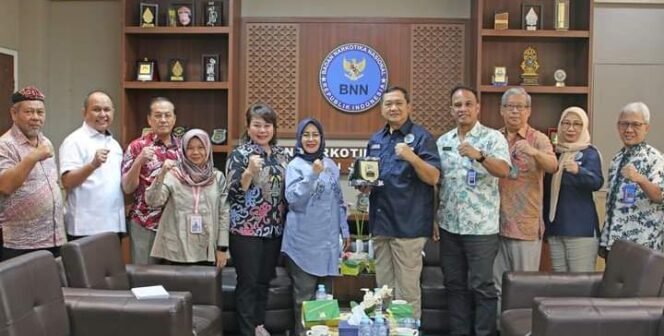 
					Pansus 1 DPRD Provinsi Kaltara Berkunjung ke BNNP Jatim. Foto : Ist