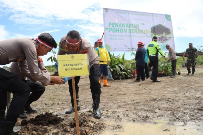 
					Polresta Bulungan turut serta menggelar acara penanaman pohon serentak dalam rangka AMMTC ke-17 dan Memperingati Hari Kemerdekaan  RI ke -78, Rabu (23/8).