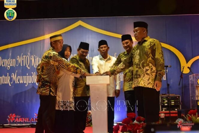 
					Bupati Bulungan, Syarwani, S.Pd, M.Si secara resmi membuka Musabaqah Tilawatil Quran (MTQ) ke 48 tahun 2023 tingkat Kabupaten Bulungan di Desa Tanah Kuning, Kecamatan Tanjung Palas Timur pada Selasa (5/9). 