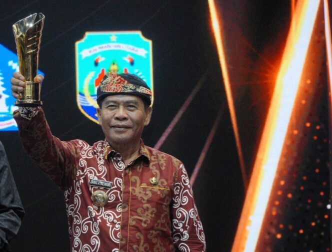 
					Pemerintah Provinsi (Pemprov) Kalimantan Utara (Kaltara) kembali meraih penghargaan bergengsi dalam ajang Indonesia Awards 2023 dalam kategori Informasi Birokrasi atas inovasi 